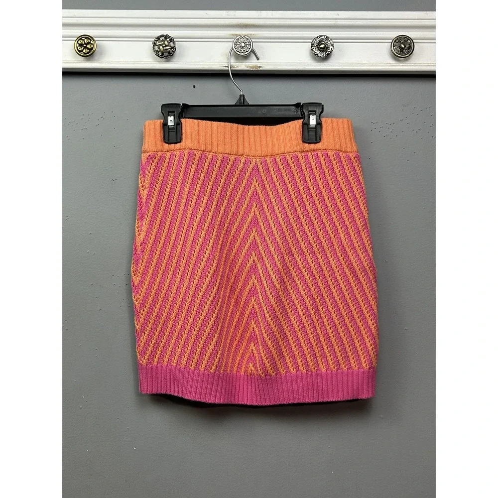 Fate Sweater Vest & Skirt Set‎ Womens Small Pink Orange Knit Chevron V Neck Mini